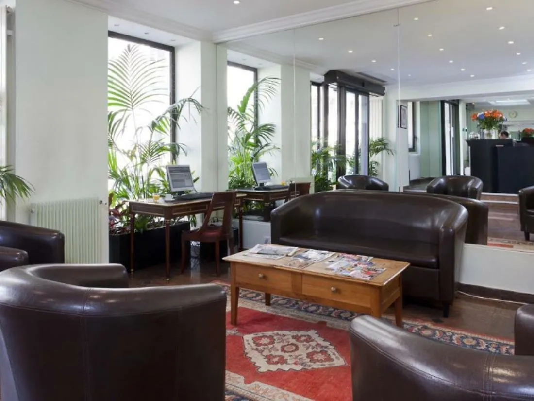Home Latin Parijs